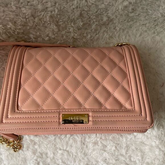 synthetic pink quilted shoulder/crossbody bag gold tone chain & accents - Picture 3 of 15